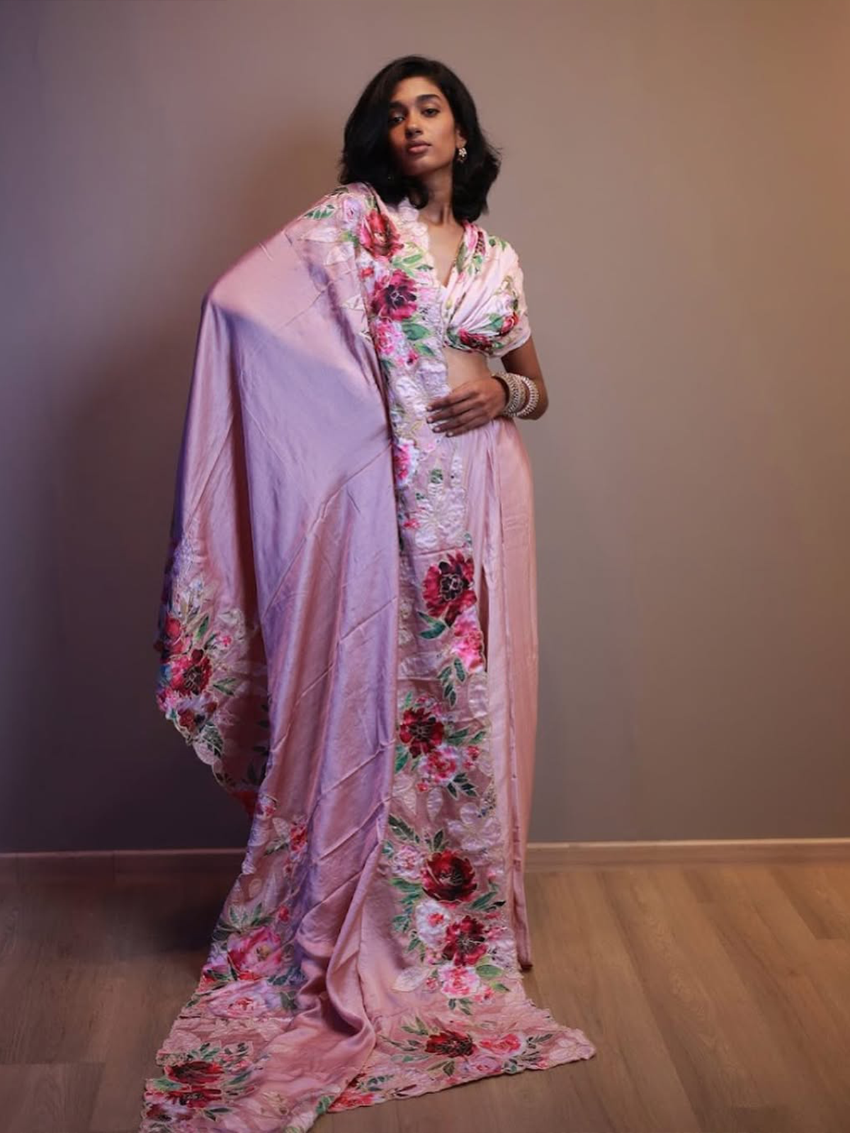 dvdvd Bride floral Saree - Image 1